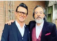 امین حیایی: من نظافتچی صدا و سیما بودم/ یه روز داشتم توی صدا وسیما تِی می‌کشیدم که با کارن همایونفر آشنا شدم+فیلم 