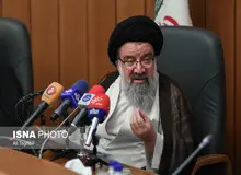 سید احمد خاتمی: ما مسئولان غیراشرافی هم داریم/ کار کسانی که خود را رودرروی نماز جمعه می‌بینند درست نیست
