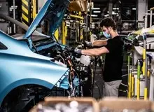 صنعت خودرو دچار کمبود شدید قطعه است / این بازار وابسته به واردات است