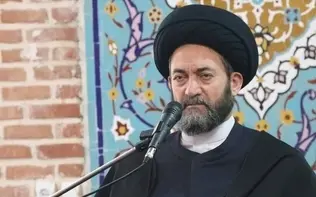  آیت الله عاملی:  آنچه در کله ترامپ نیست، رفع تحریم از ملت ایران است