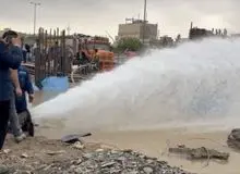 قطع آب مناطق شمال شرق مشهد در پی ترکیدگی لوله اصلی + فیلم