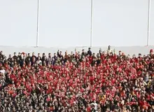 درگیری لفظی هواداران تراکتور و پرسپولیس روی سکوها+فیلم 