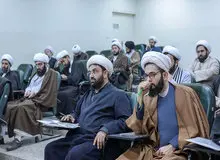 انتقاد جمهوری اسلامی از بودجه دولتی برای حوزه های علمیه و حرم امام خمینی/ روحانیت را به حکومت وابسته نکنید