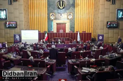 روزنامه جمهوری اسلامی: ۷ سال کشور را معطل امام جمعه‌ای کردند که CFT را حرام می‌دانست؛ در حالی که او سواد فقهی ندارد