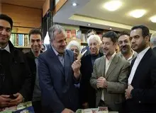 دعوت احمد مسجدجامعی برای رفتن به کتاب‌فروشی‌ها