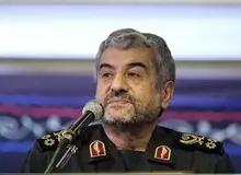 مردم ولی‌نعمت ما هستند/ سپاه در رفع مشکلات زندگی مردم لحظه‌ای دریغ نمی‌کند