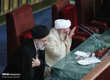 کنایه روزنامه جمهوری اسلامی به آیت الله جنتی به خاطر حمایت او از احمدی نژاد:یک بار امیدتان را دیدیم که نامه هایش را الهام خدا دانستید 