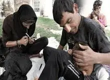 زنان معتاد هم به گل رو آورده‌اند، البته بعد از تریاک!
