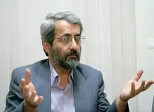 مامور گذاشتن برای سید محمد خاتمی اشتباه است کسی که این کار را کرده اشتباه کرده است اعتبار خاتمی را بالاترمی برد/ ما در ابتدای انقلاب در برخورد با نهضت آزادی اشتباه کردیم 