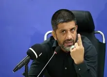 دبیر: مشکل من با خائنین و وطن‌فروش‌ها است