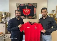 وحید امیری قراردادش با «پرسپولیس» را تمدید کرد/ ۶ میلیارد تومان برای یکسال