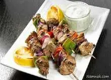 عوارض مصرف هم زمان گوشت و ماست