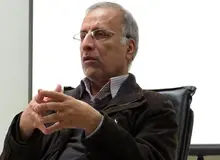 نظر هادی خانیکی درباره تعطیلی روزنامه ها / «قرنطینه خانگی » و«فاصله‌گذاری اجتماعی» نشریات را در رقابت با جایگزینان مجازی خویش بازهم ضعیف تر کرد/ روزنامه نگاری آنلاین چاره کار است 