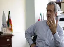 صادقانه با مردم حرف نمی‌زنیم/ باید بر اساس دوستی با دنیا کارها را پیش ببریم/ به جای اینکه واقعیت‌ها را به مردم بگوییم، دیگران را متهم می‌کنیم که بی‌عرضه هستند