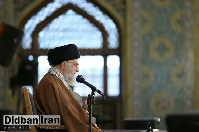رهبر انقلاب: روشنفکر درست آن کسی است که در جامعهی جاهلی، آگاهیهای لازم را به مردم میدهد