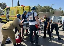 زخمی شدن تعدادی نظامی اسرائیلی در عملیات استشهادی در تل‌آویو