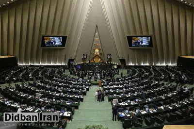 روزنامه دولت: مجلس در حال فاصله گرفتن از وفاق است