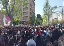 توهین ارگان مطبوعاتی شهرداری تهران به دانشجویان معترض: امروز در دانشگاه‌ها برای سرویس بهداشتی مختلط، پایکوبی می‌کنند