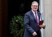 انگلیس از موضع خود درباره گرینلند عقب‌نشینی نمی‌کند