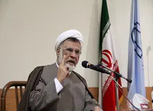 عضو مجمع روحانیون مبارز: چرا باید با آمریکا تا ابد قهر بود؟
