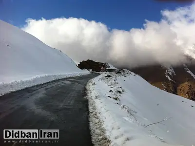 بارش برف در ارتفاعات جاده چالوس/ روز جمعه جاده چالوس به سمت تهران یک طرفه می‌شود