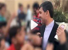 فیلم / نماینده  هرمزگان در مجلس با تحقیر دانش آموزان یک مدرسه پول میان آنها پخش می کند