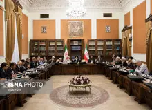 کنایه هاشمی شاهرودی به احمدی‌نژاد در جلسه مجمع: شاهد رفتارهای غیرقانونی کسانی هستیم که در کشور مسئولیت داشته‌اند
