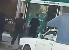 ببینید:رفتار غیرحرفه‌ای در شرکت پستی تیپاکس با اموال مردم سوژه فضای مجازی شده است+فیلم