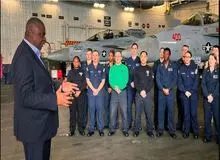 بازدید وزیر دفاع آمریکا از ناو هواپیمابر «جرالد آر. فورد» در دریای مدیترانه