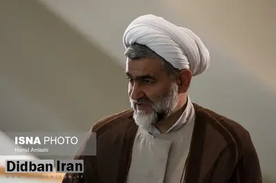 نوروزی: چه معنا دارد منبری بگوید چرا رییسجمهور محافظ دارد؟