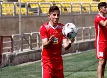 فرشاد احمدزاده؛ ۹۲ دقیقه بازی، ۴ جلسه محرومیت
