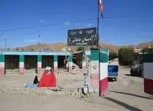 خیرین مدرسه‌ساز در نوسازی مدارس کمک کنند/ مدیریت توزیع چادر مشکل دارد