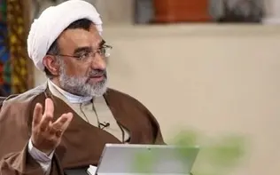 دبیر شورای‌عالی انقلاب فرهنگی: قانون منع فعالیت ایرانیان دو تابعیتی تحمیل انگلیس است!