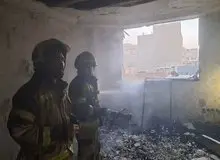 نجات ۱۵ ساکن محبوس در آتش‌سوزی ساختمان مسکونی در نعمت‌آباد