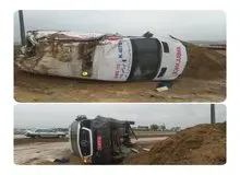 واژگونی آمبولانس پایگاه وینسار قروه در پی لغزندگی جاده