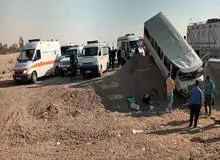 سقوط مینی‌بوس دانش‌آموزان به پل در ایوانکی