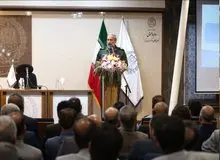 دشمنان به دنبال این هستند در گوشه‌ای با یک دیپلمات ما مذاکره کنند
