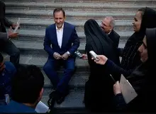 آقای جهانگیری لطفاً بازیگر این بازی نشوید!