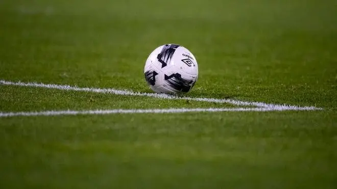 لغو یک مسابقه فوتبال به خاطر توهین جنسی به داور زن