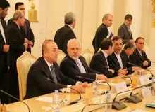 رایزنی ظریف و اوغلو در مورد مسائل انسانی بحران سوریه