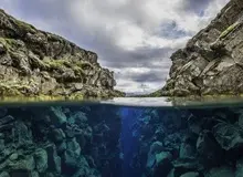 در اعماق اقیانوس آرام، پوسته‌ی زمین در حال ازهم‌پاشیدن است