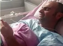 گریه  های پدر کیان پیرفلک هنگام دیدن ویدئوهای مراسم چهلم پسرش/ فیلم 