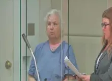 نویسنده «چگونه شوهر خود را به قتل برسانیم» همسرش را کشت