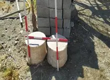 کشف پایه ستون‌های سنگی دوره هخامنشی در شهرستان بافت