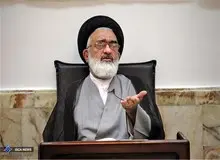 نماینده ولی فقیه در قم: مردم  بدانند ما این انقلاب اسلامی را نپذیرفتیم که ببینیم سازمان ها و نهادهای بین المللی چه چیزی را می پسندند/ فشارها فایده ندارد ما پیرو ولایت فقیه هستیم
