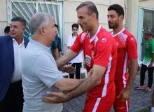 علی پروین شایعه بازگشتش به باشگاه پرسپولیس را رد کرد / ازمن دیگر گذشته است 