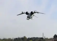 آزمایش موفقیت آمیز پهپاد عمود پرواز "جکال" مسلح به موشک چند منظوره/ عکس