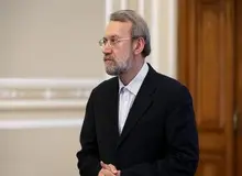 ارگان نزدیک به  محفل امنیتی: همسویی «علی لاریجانی» با اصلاح طلبان به صلاح او نیست