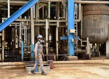 جزئیات نشت گاز کلر در پتروشیمی کارون/ گاز گرفتگی ۷۰ نفر از پرسنل