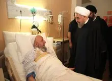 عیادت روحانی از نماینده مردم استان گلستان در مجلس خبرگان رهبری